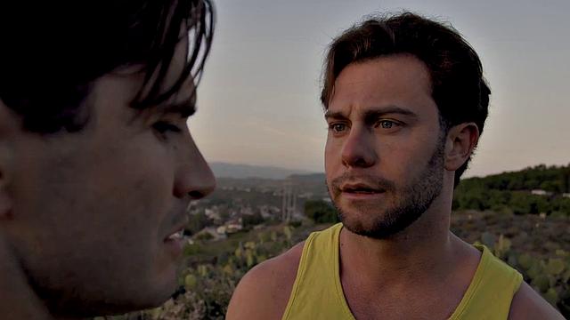 Stunning Asian babe riding and sucking in 3some