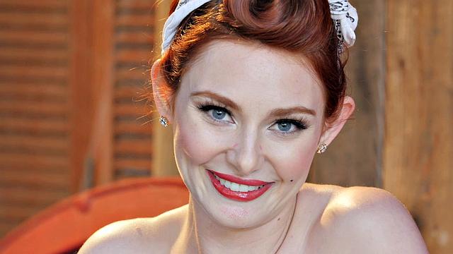 All Natural Redhead Lacy Lennon Masturbates Intensely To Orgasm