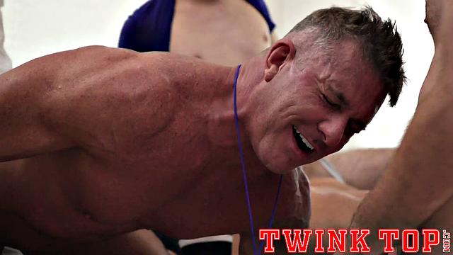 MARCUS RIVERS Chapter 1 - Topping Coach