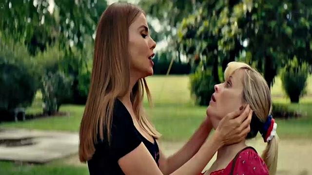 Sofia Vergara lingerie