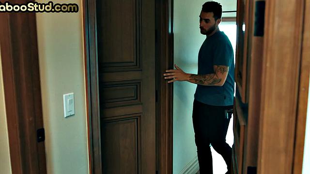 Taboo stepbrother gets fucked in wild stepfamily anal