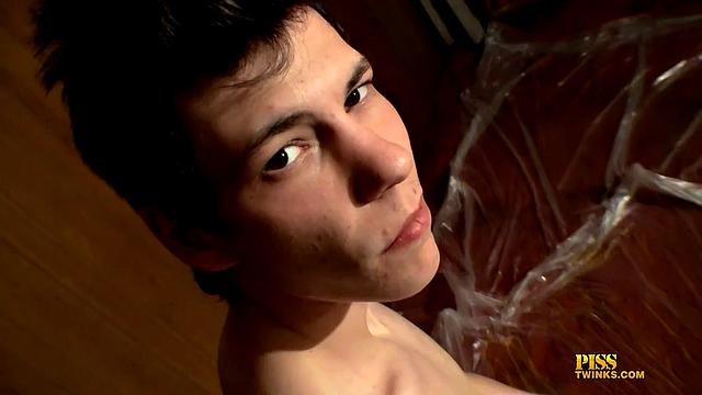 Cooper Pisses into a Jar - Coope Rreeves
