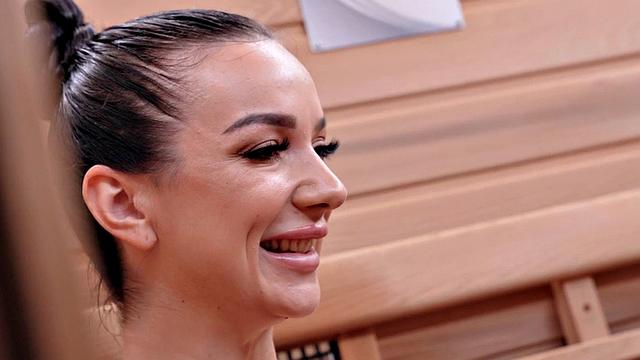 Big-titted oiled MILF facesitting and fingering lezzy bae