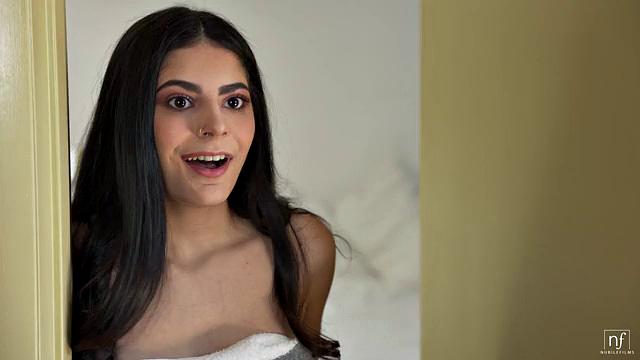 Stretch Me Out - S42:E28