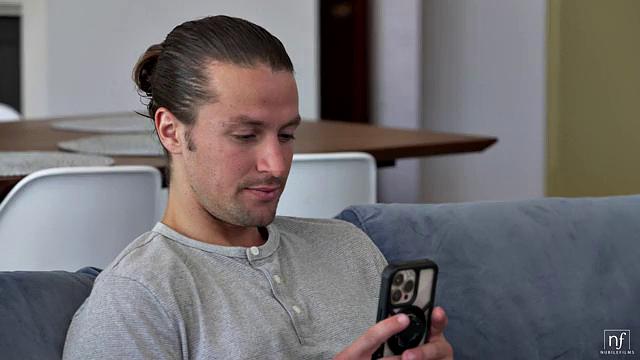 Stretch Me Out - S42:E28