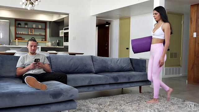 Stretch Me Out - S42:E28