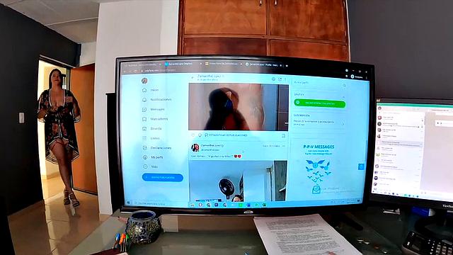 New Zamantha Enters Office To Fuck