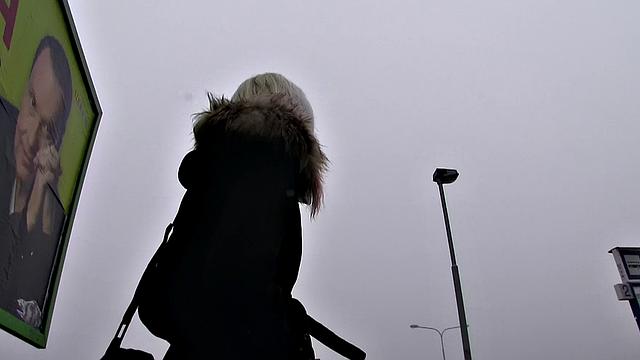 Hot Pink-haired cutie shows off her pink pussy to stranger