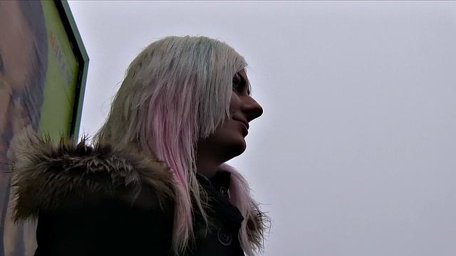 Hot Pink-haired cutie shows off her pink pussy to stranger