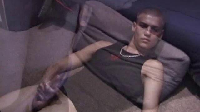 Amateur Lance Jerk Off