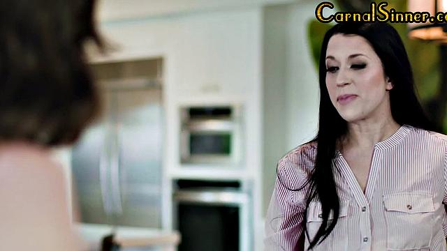 Lez babe in high heels facesits during 69 licking