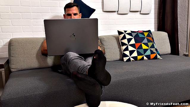 Spy On Archer's Feet - Archer