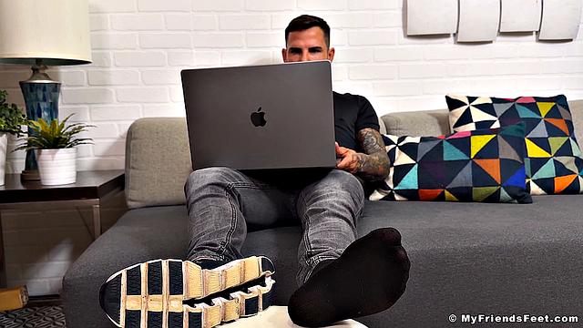 Spy On Archer's Feet - Archer