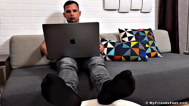 Spy On Archer's Feet - Archer
