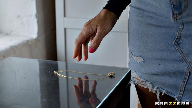 Thief Caught By Therapist