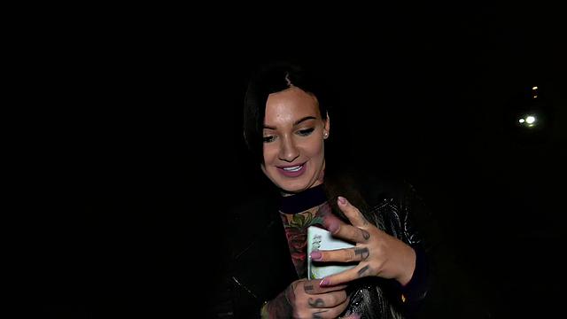 Tattooed horny minx late-night fuck