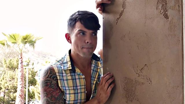 Tattooed stud barebacks bottom until spraying jizz