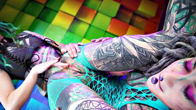 Illuz Has A Strapon To Use On Anuskatzz