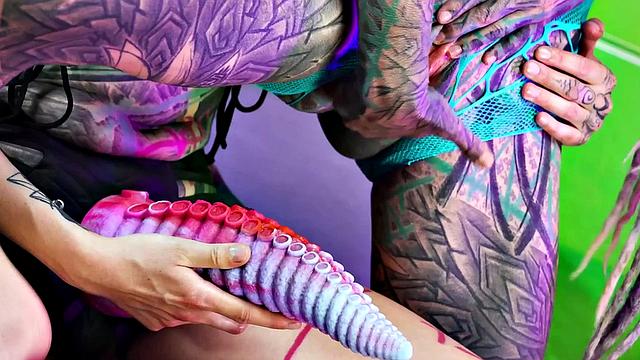 Illuz Has A Strapon To Use On Anuskatzz