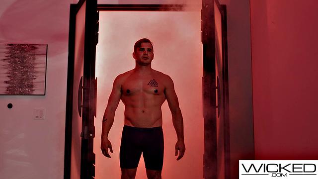 рыжая трахается по-взрослому в киберпространстве