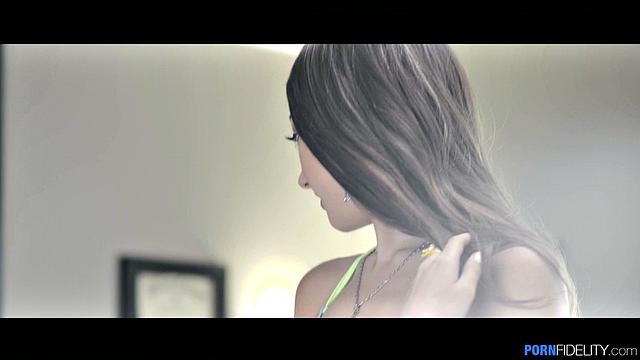 Лили пришла на собеседование, а ушла с полной киской и улыбкой