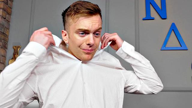 Tattooed jock seduces roommate into sex