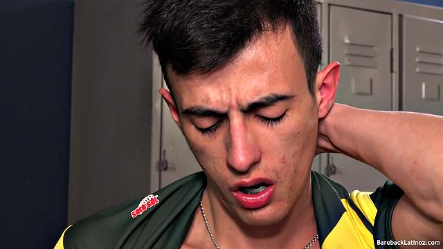 Сли, Доннан и Луцио жарко трахаются втроём с игрушками и большими хуями, страсть на пределе.