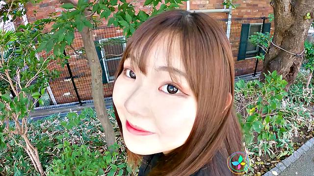 Сочная азиатка в белье и юбке заводит страсть до предела