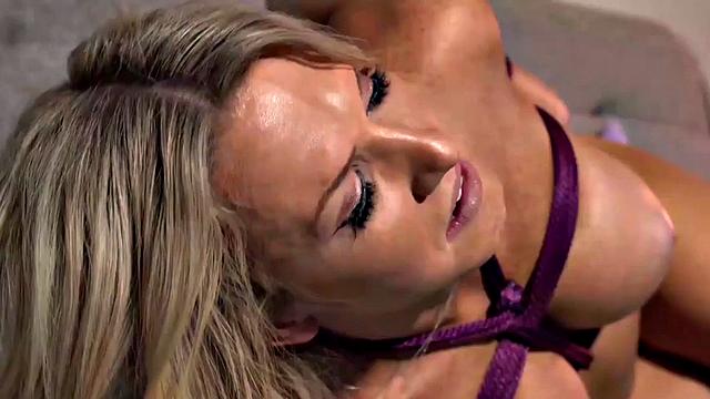 связанная транса получает по полной после страстного минета