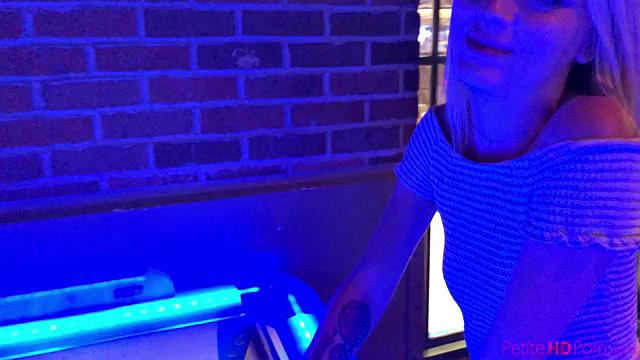 Dating My Step Sister - S20:E3