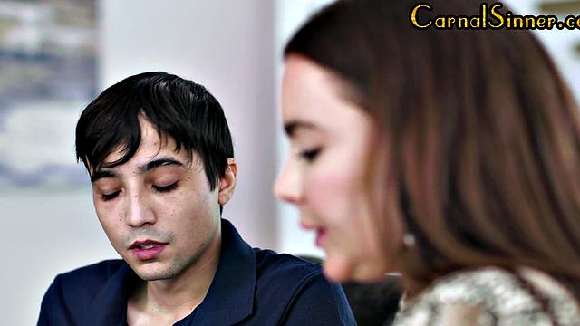 Big-titted MILF in stockings fingered before doggystyle