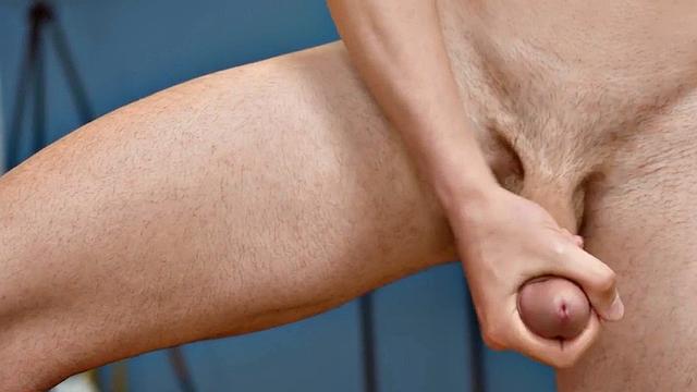 Nympho loves masturbating wildly while moaning