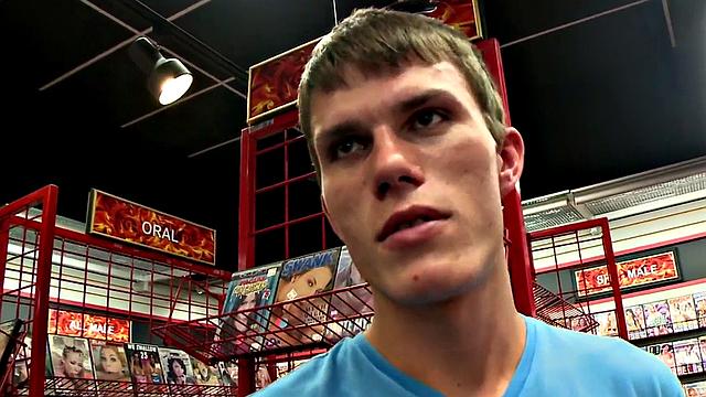 Fooled straight amateur by gay