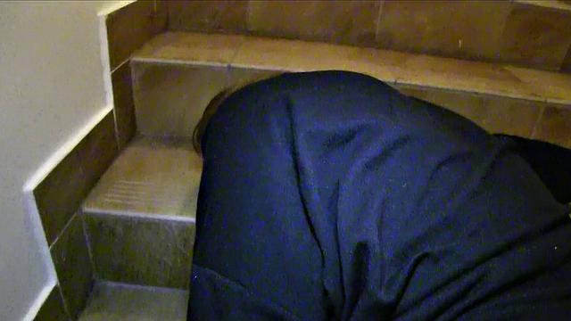 русская красотка соглашается на деньги и получает по полной в позе раком pov