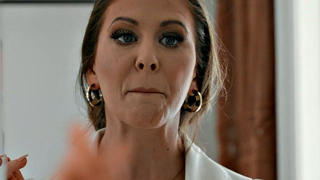 черри девиль стонет, когда зак уайлд жадно лижет и жёстко трахает её