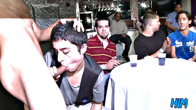 Pervy guests sucking strippers