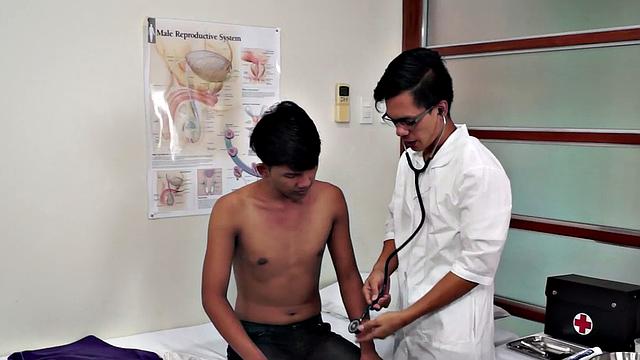 Asian twink toyed by doctor after medical anal checking