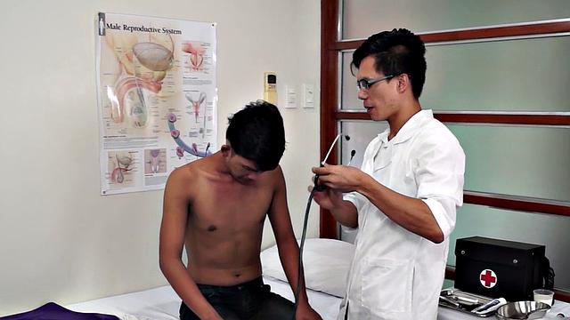 Asian twink toyed by doctor after medical anal checking