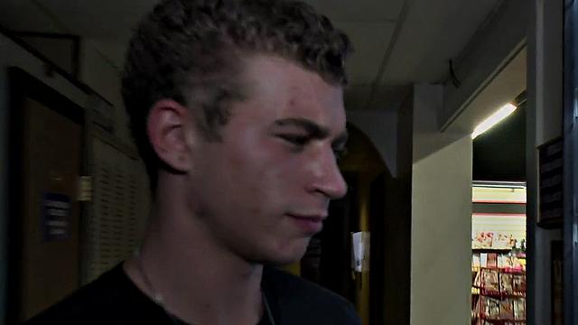 Fooled str8 gets gloryhole BJ in secret room till cum