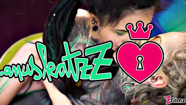 Alternative Teen Threesome With Anal Gapes And Facial