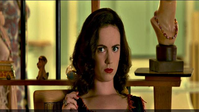 Karen Gillan nude ass