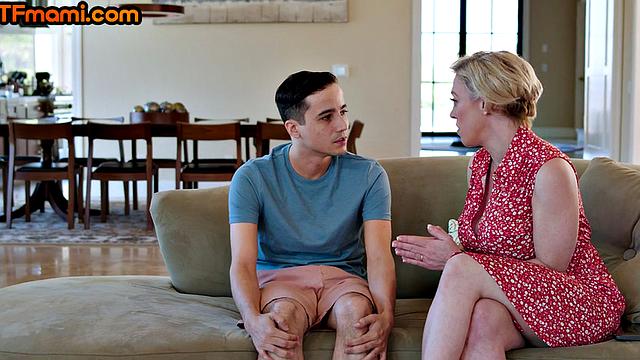 Kinky stepmom cougar with bigass fucked by stepson