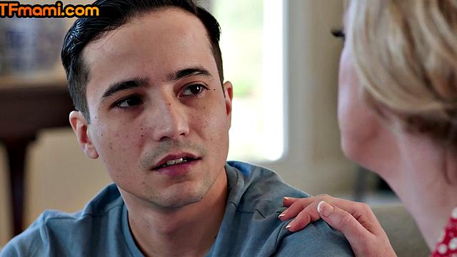 Kinky stepmom cougar with bigass fucked by stepson