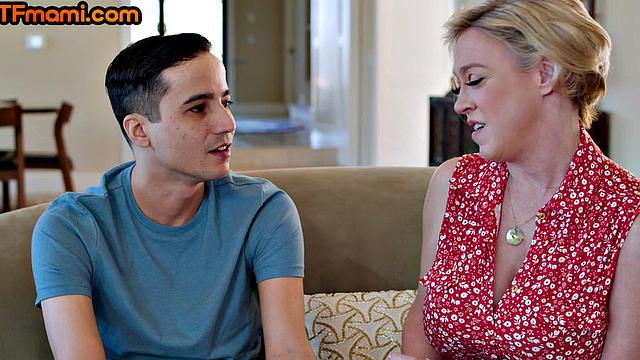 Kinky stepmom cougar with bigass fucked by stepson