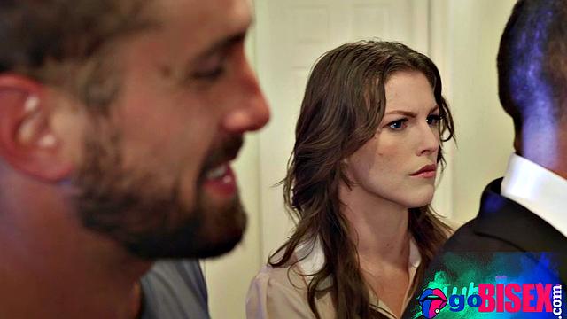 Horny trans babe in bisex 4some