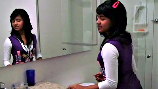 Tobie Teen with tight pussy Fingering hard at toilet