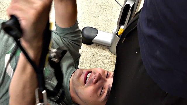 Gym nympho loves fucking petite stud in anal hole