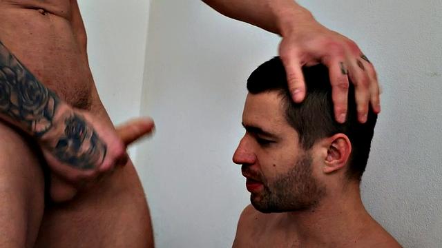 Dominant tattooed hunk barebacks his deepthroat BF
