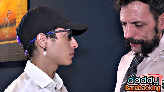 Tattooed DILF barebacks Latino twink in skinny asshole