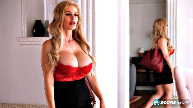 Busty MILF Casca Akashova's Morning Routine